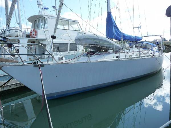 Tayana 52